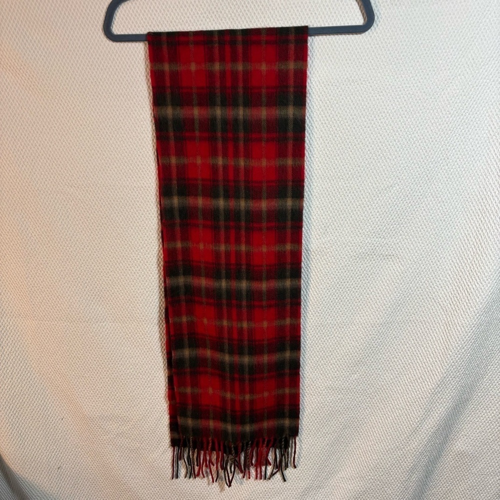 BALLANTREA EDINBURGH 100% Lambswool Red and Black Plaid Scarf with Fringe